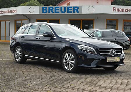 Mercedes-Benz C 300 d 4Matic T Avantgarde Pano LED Standheizung Navi A