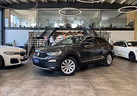 VW T-Roc Volkswagen Sport *NAVI*SZHZ*PDC*SPORTSITZE*LANEASSIST