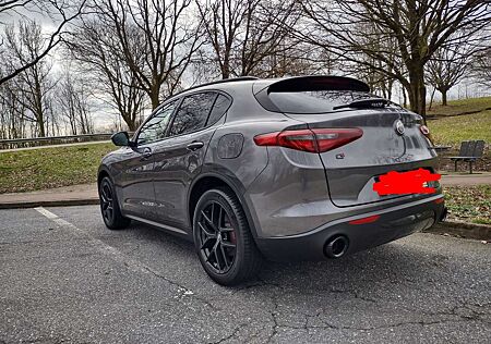 Alfa Romeo Stelvio B-Tech Q4
