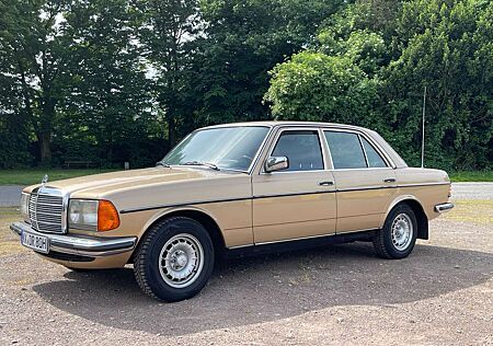 Mercedes-Benz 230 Limousine