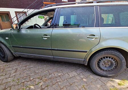 VW Passat Variant Volkswagen 1.9 TDI 4Motion Family