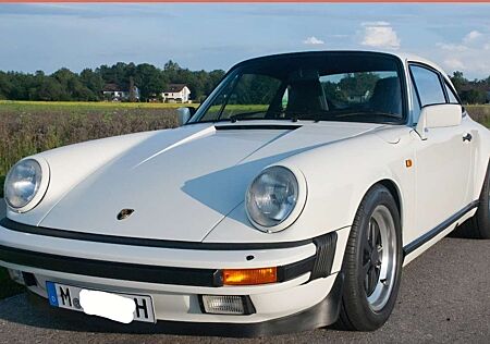 Porsche 911 Carrera