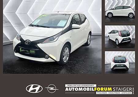Toyota Aygo 1.0 x-play touch Kam. LM