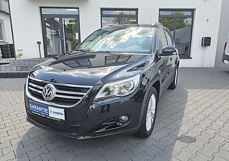 VW Tiguan Volkswagen 2.0 TDI Sport 4M AHK NAVI LEDER Pano.