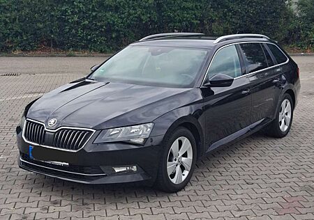 Skoda Superb Combi 2.0 TDI DSG Style