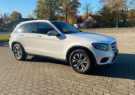 Mercedes-Benz GLC 250 d 4Matic *Ahk*Shz*Pano-Dach*Navi*
