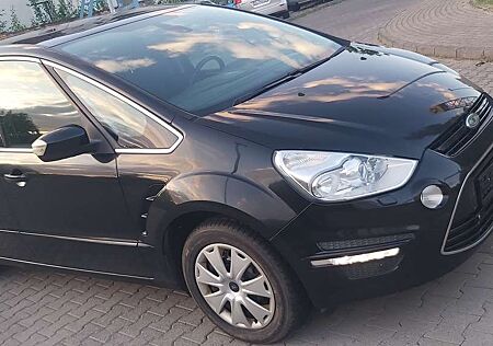 Ford S-Max 2.0 TDCi Titanium Panoram 7-Sitzer