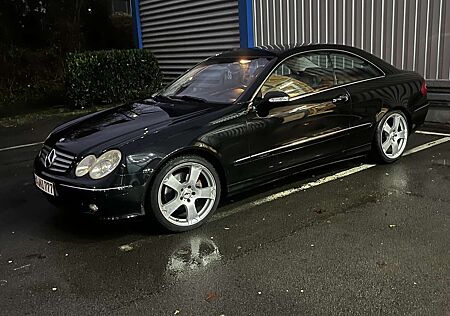 Mercedes-Benz CLK 320 (209.365)