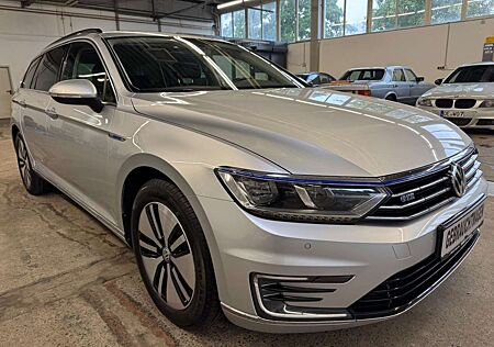 VW Passat Variant Volkswagen GTE-Standheizung-LED-ACC-1 Hand