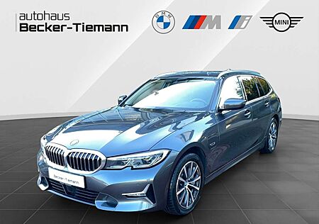 BMW 330 e xDrive Touring Luxury Line | Laser | Head-Up | A