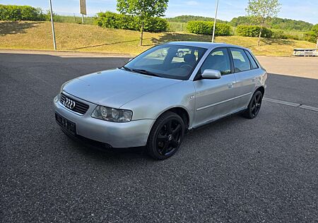 Audi A3 1.8 T_Automatik_Benzin_Tüv 27_ Klimaautomatik