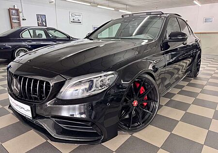 Mercedes-Benz C 63 AMG S AMG Performance