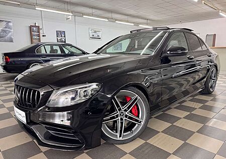 Mercedes-Benz C 63 AMG S AMG Performance