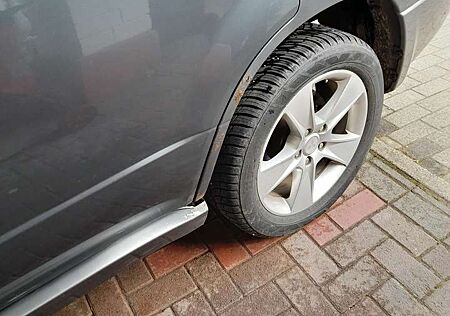 Mitsubishi Outlander 2.4 Sport