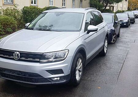 VW Tiguan Volkswagen 2.0 TDI SCR DSG Comfortline