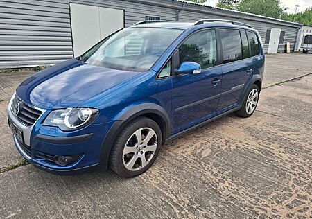 VW Cross Touran Volkswagen CrossTouran