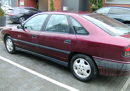 Renault Safrane V6i (RXE)