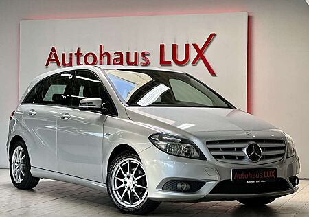 Mercedes-Benz B 180 AHK*R-KAM*NAVI*6 GANG*KLIMA*LED*TÜV 01 27