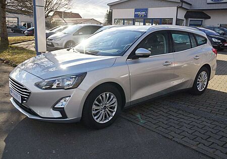 Ford Focus Turnier Titanium "KOSTENLOSE ANLIEFERUNG"