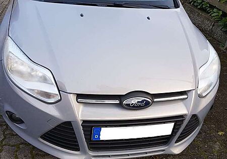 Ford Focus Turnier Diesel Turnier 2.0 TDCi DPF Aut. Tit