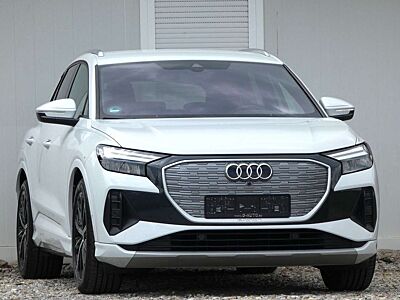 Audi Q4 e-tron e-tron 40 S line LEDER/KAMERA/AHK/ACC/SONOS