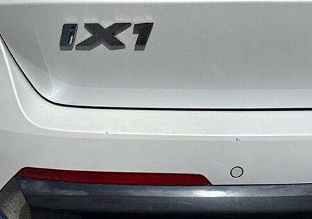 BMW iX1 30 xDrive xLine NeuPreis 66.727,00 €