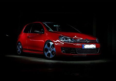 VW Golf GTI Volkswagen Golf 2.0 GTI