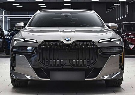 BMW 750 e xDrive M Sport Plug-inHybrid Sportautomatic