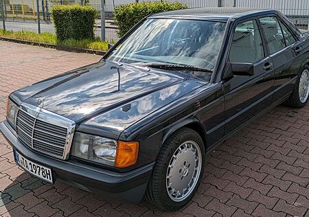 Mercedes-Benz 190 E