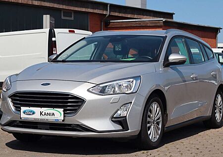 Ford Focus Turnier Titanium Automatik