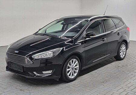 Ford Focus Turnier Titanium Navi/SHZ/LHZ/PDC/16-LM