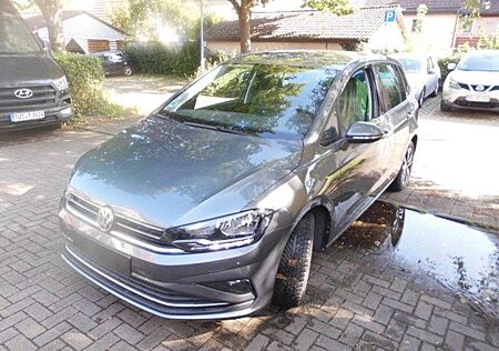VW Golf Sportsvan Volkswagen United