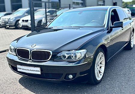 BMW 750 i Long SoftClose/SD/Leder/Xenon-Voll!