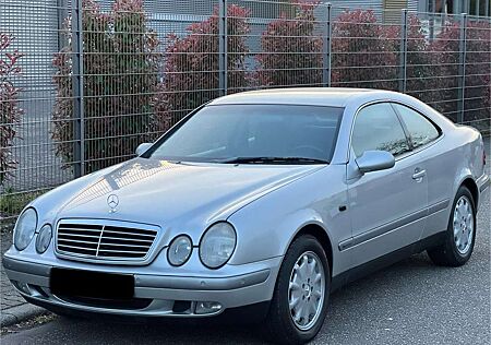 Mercedes-Benz CLK 230 Coupe Kompressor Elegance+AUTOMATIK +2.HND+2xPDC