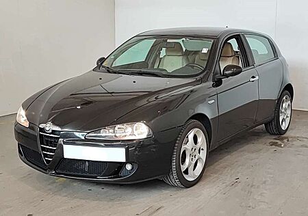 Alfa Romeo 147 1.6 16V TS ECO Sportiva /Tüv 9.26/1.HAND