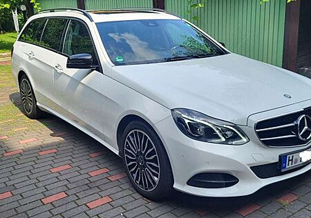Mercedes-Benz E 220 BlueTec 4Matic Avantgarde T Model