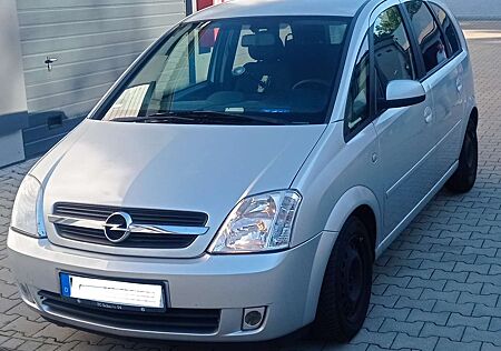 Opel Meriva 1.6 16V (Essentia)
