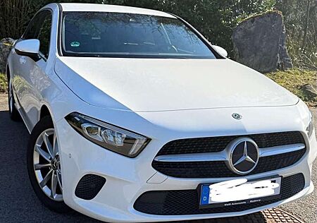 Mercedes-Benz A 200 Progressive