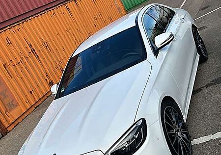Mercedes-Benz E 220 d (213.004)