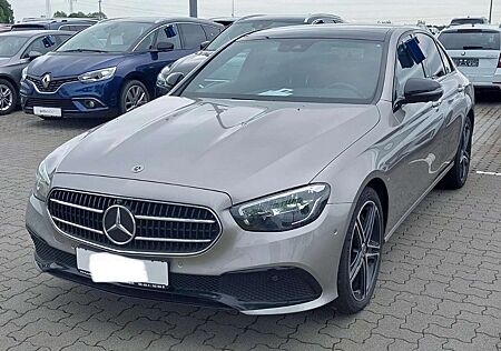 Mercedes-Benz E 450 4Matic LED belüft. Sitze 360 Kamera DAB