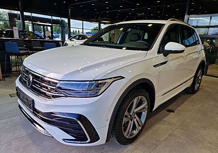 VW Tiguan Volkswagen 2.0 TDI SCR 4X4 DSG R-Line*Pano*Standheiz