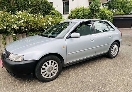 Audi A3 1.8 Autom ZAHNR-NEU 5TÜR PDC|KLIMA|ALC|BC|AW|TÜV