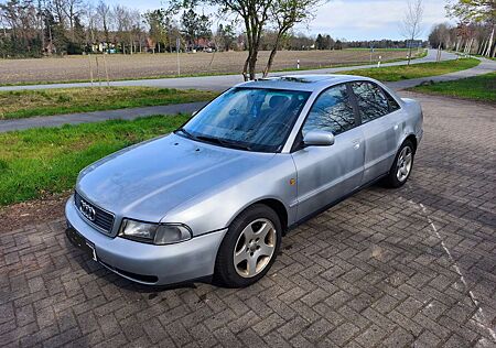 Audi A4 1.6