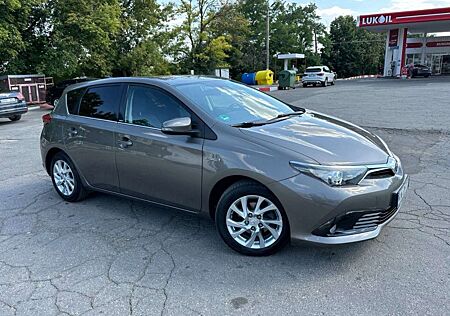 Toyota Auris 1.8 Hybrid Executive