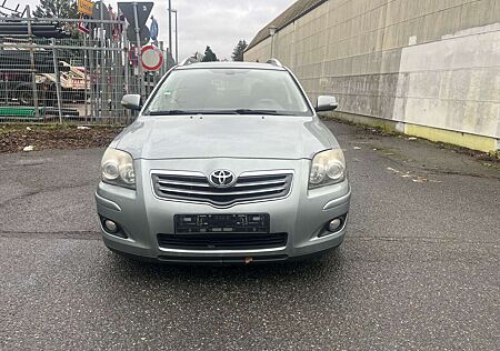Toyota Avensis Combi Diesel 2.2 D-CAT Combi Executive
