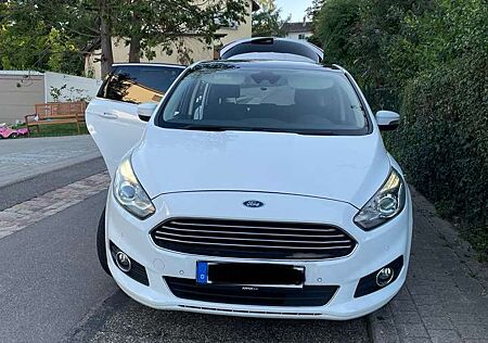 Ford S-Max 2.0 Eco Boost Aut. Start-Stopp Titanium 7Sitzer