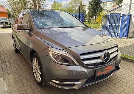 Mercedes-Benz B 180 CDI Automatik, Xenon, teilleder, Navi!!!