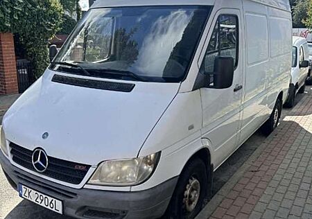 Mercedes-Benz Sprinter 211 CDI L2H2 MITTELLANG
