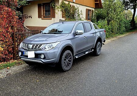 Mitsubishi L200 +Pick+Up+4x4+Autm.+Double+Cab+Top