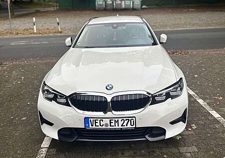 BMW 320d 320 Touring Aut. Sport Line